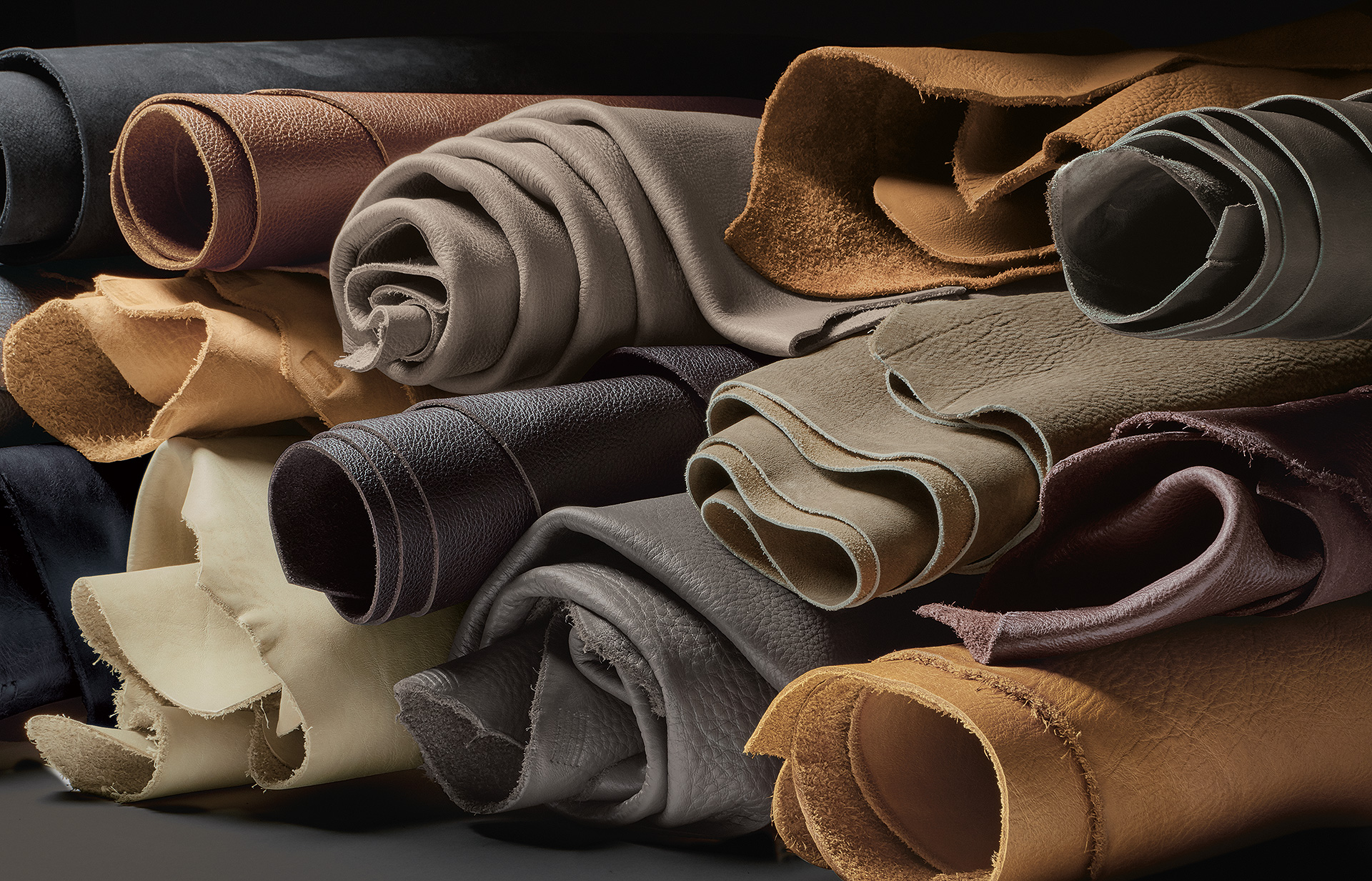 Luxury Italian tanned leather for modern furniture
