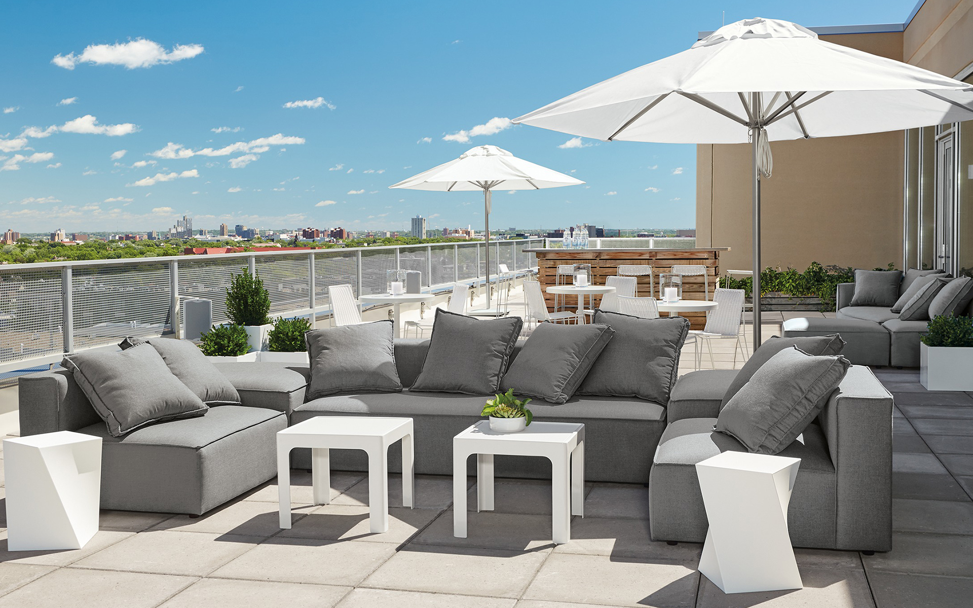 Oasis outdoor lounge sofa