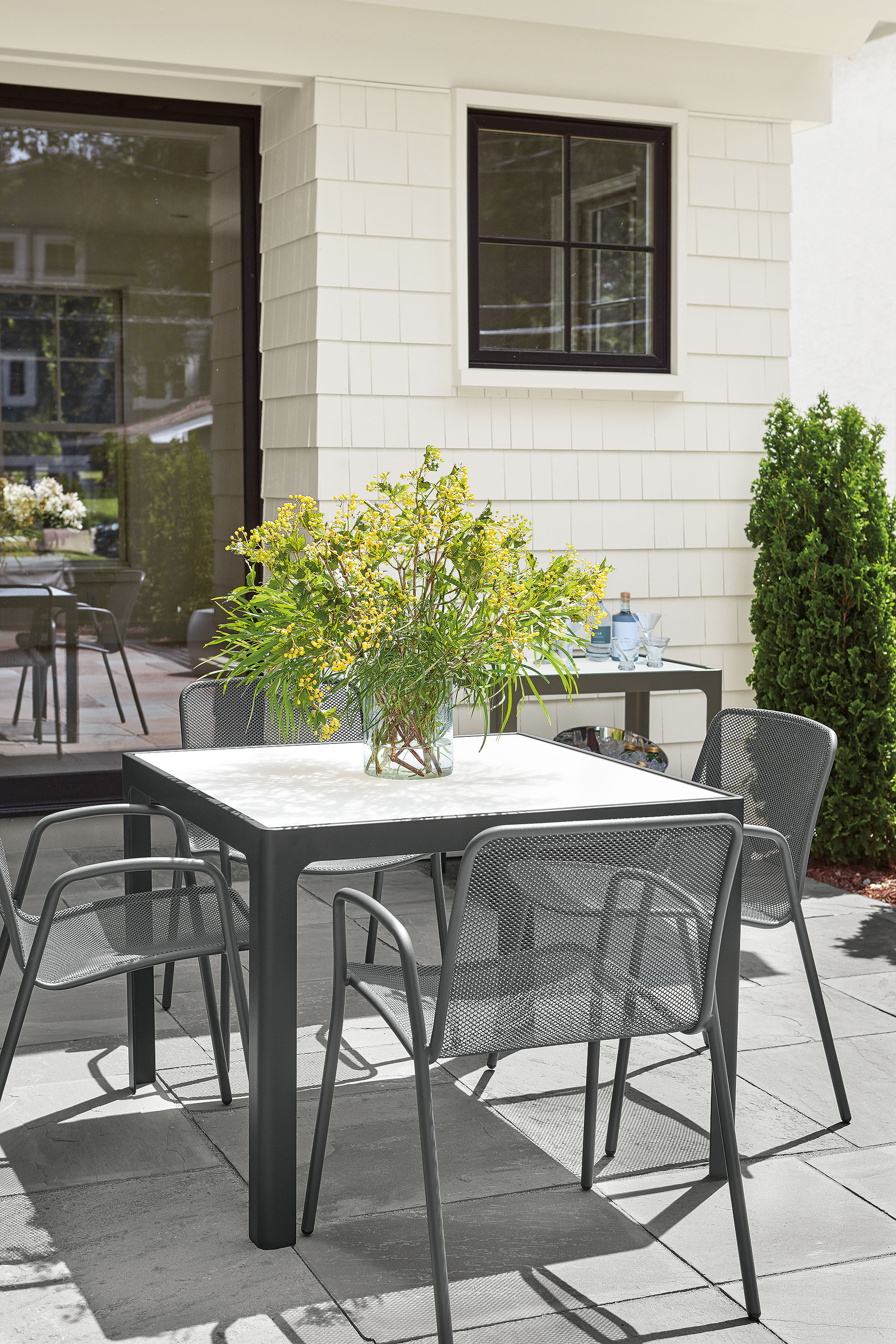 Crescent bar cart