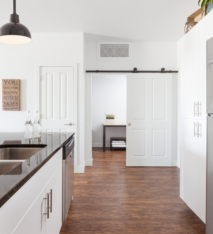 Custom furniture: Portica table in laundry room