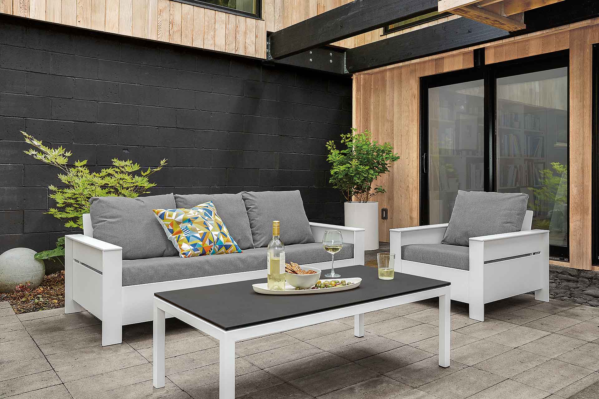 rayo grey and white weatherproof outdoor lounge furniture